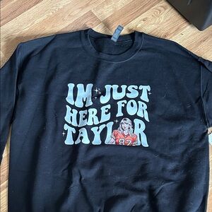 Taylor swift chiefs large sweatshirt